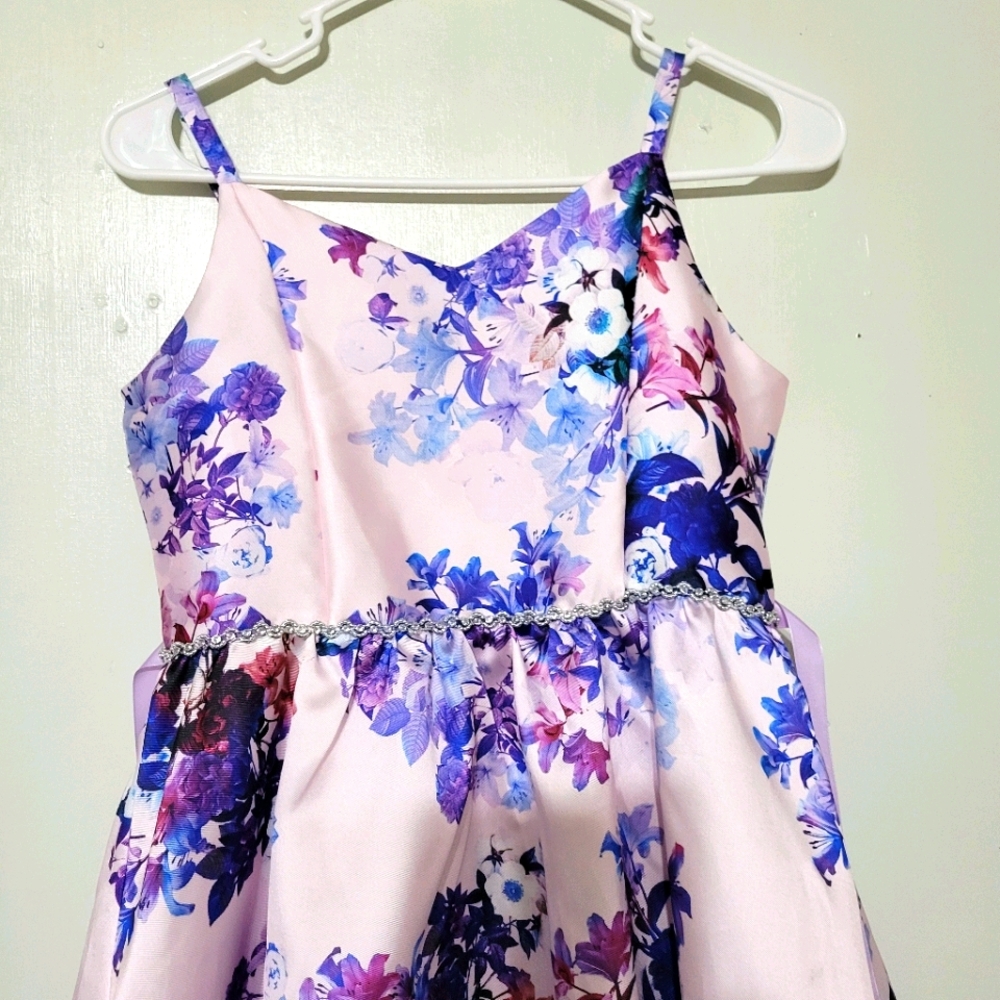 Girls dress